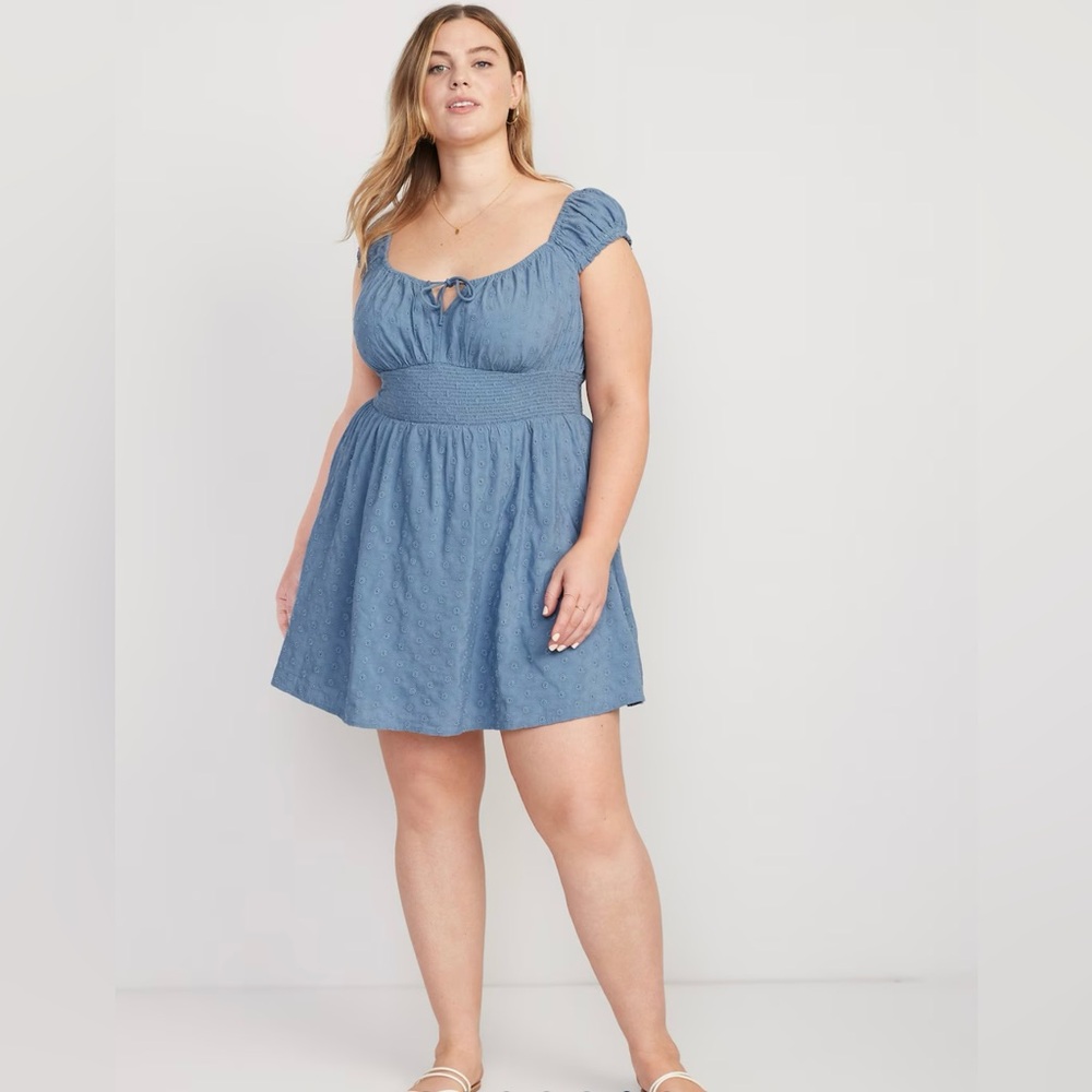 NWT Old Navy XL Blue Eyelet Waist Defined Smocked Dress